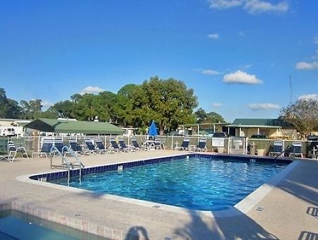 Harbor Lakes Rv Resort Порт Шарлът Екстериор снимка