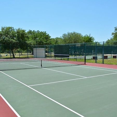 Harbor Lakes Rv Resort Порт Шарлът Екстериор снимка