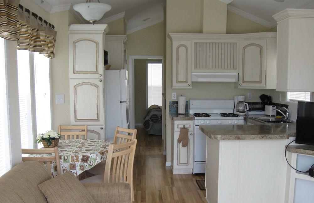 Harbor Lakes Rv Resort Порт Шарлът Екстериор снимка