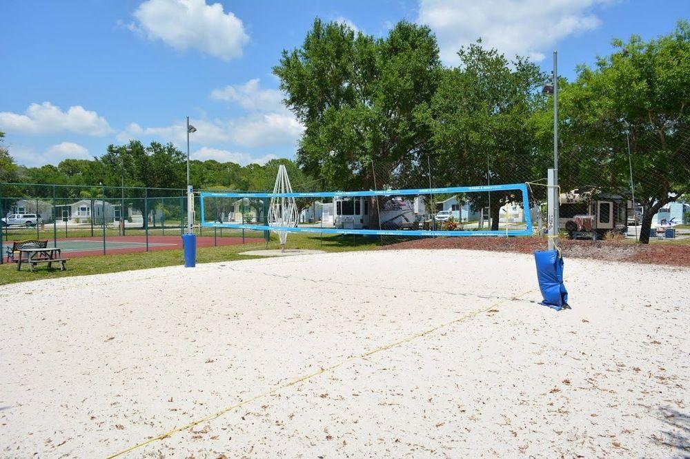 Harbor Lakes Rv Resort Порт Шарлът Екстериор снимка